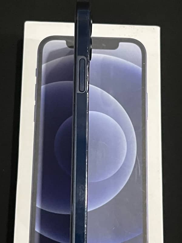 Iphone 12 (64Gb)(Factory unlock) with box 0