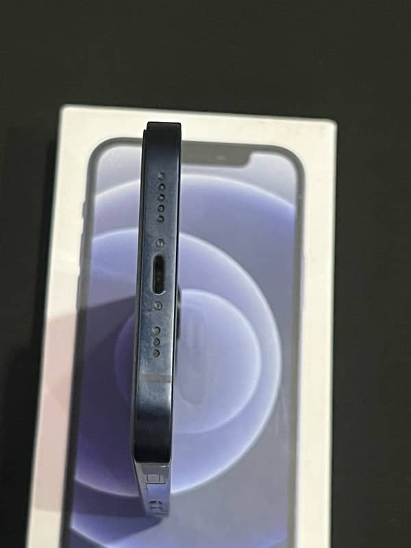 Iphone 12 (64Gb)(Factory unlock) with box 5