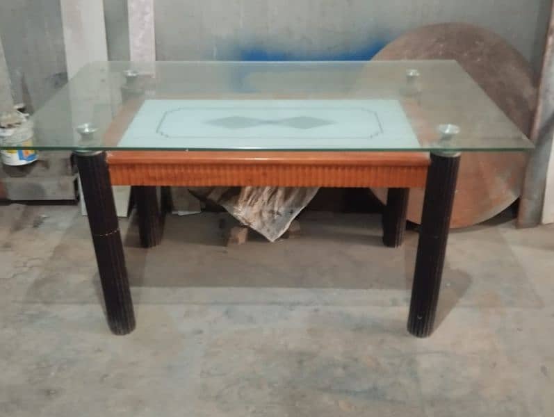 I want to sell dining table 0