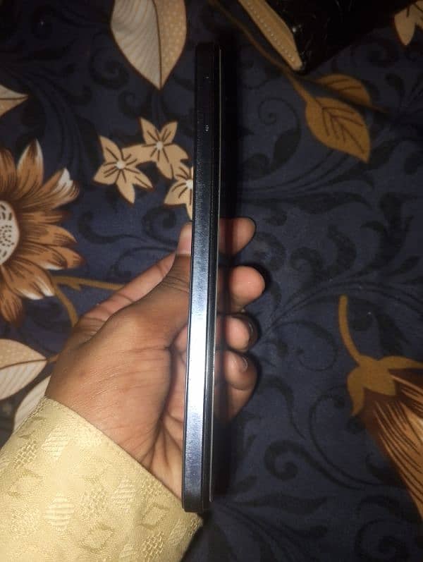 Infinix smart 7  Hd 4/64 with box contact number 03177223450 2