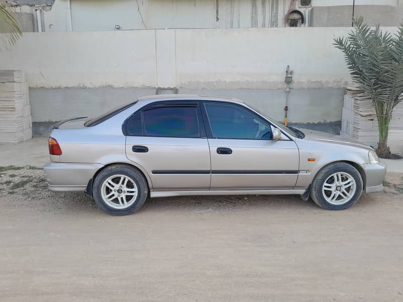 Honda Civic Vti Oriel 2000 UG Grade 1