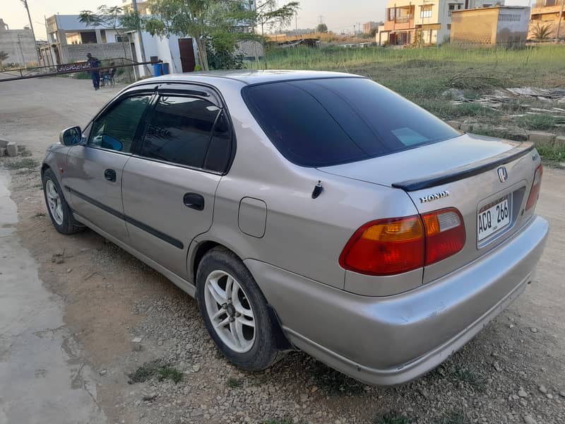 Honda Civic Vti Oriel 2000 UG Grade 5