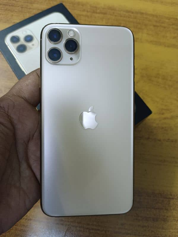 iPhone 11 pro Max gold dual physical approved 1
