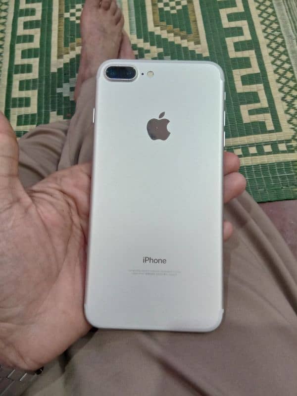 i phone 7plus with orignal charger 1