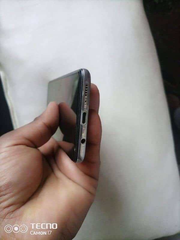 samsung A51 with box and original charger but panel shades 3