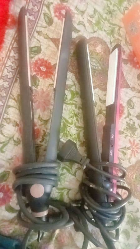 1 new hy 1 use hy bilkul achi halat me hyn 0