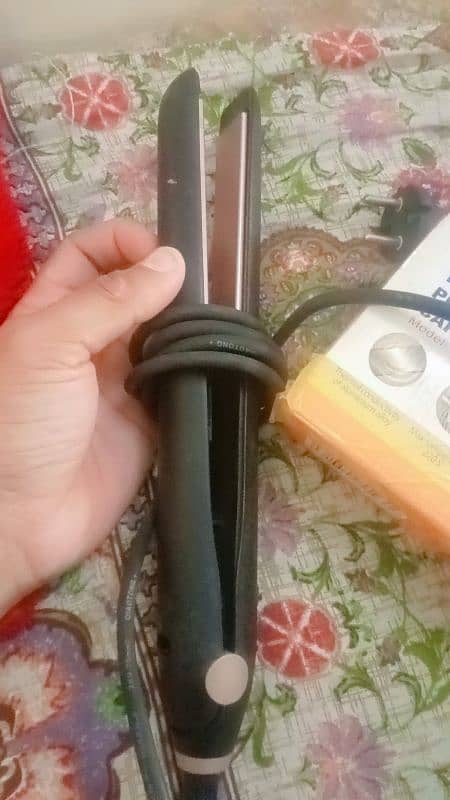 1 new hy 1 use hy bilkul achi halat me hyn 2