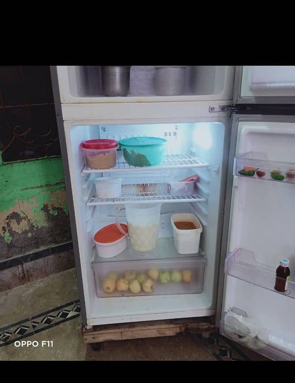 Changhong ruba medium size fridge for sale 4