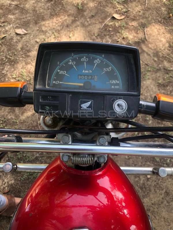 Honda CD70 2018 3