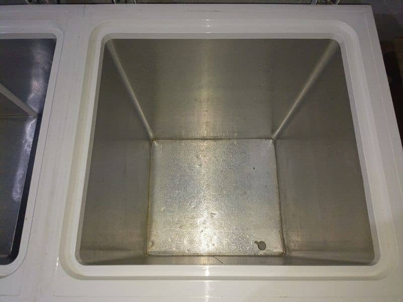 Waves Freezer only 2 months used 4
