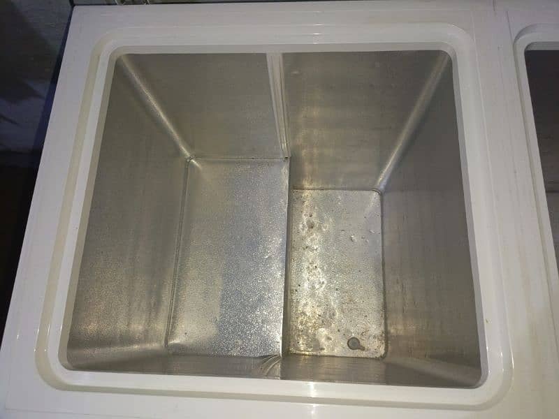 Waves Freezer only 2 months used 5