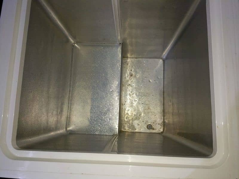 Waves Freezer only 2 months used 6