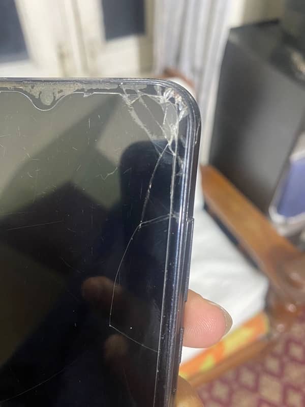 INFINIX SMART 3 halka se screen tuti hai baki tamper hai 2/32 all ok 5