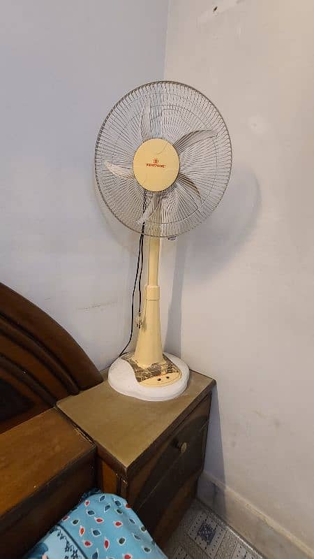 West Point Battrey Fan | Good Condition 3
