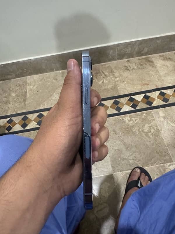 i phone 13 pro max factory unlcok non pta 256 gb 4