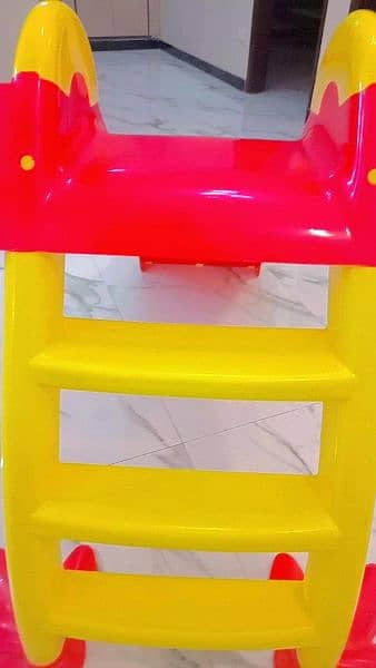 3 step slide almost new mobile no 03122453344 2