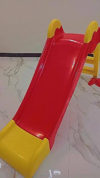 3 step slide almost new mobile no 03122453344 3