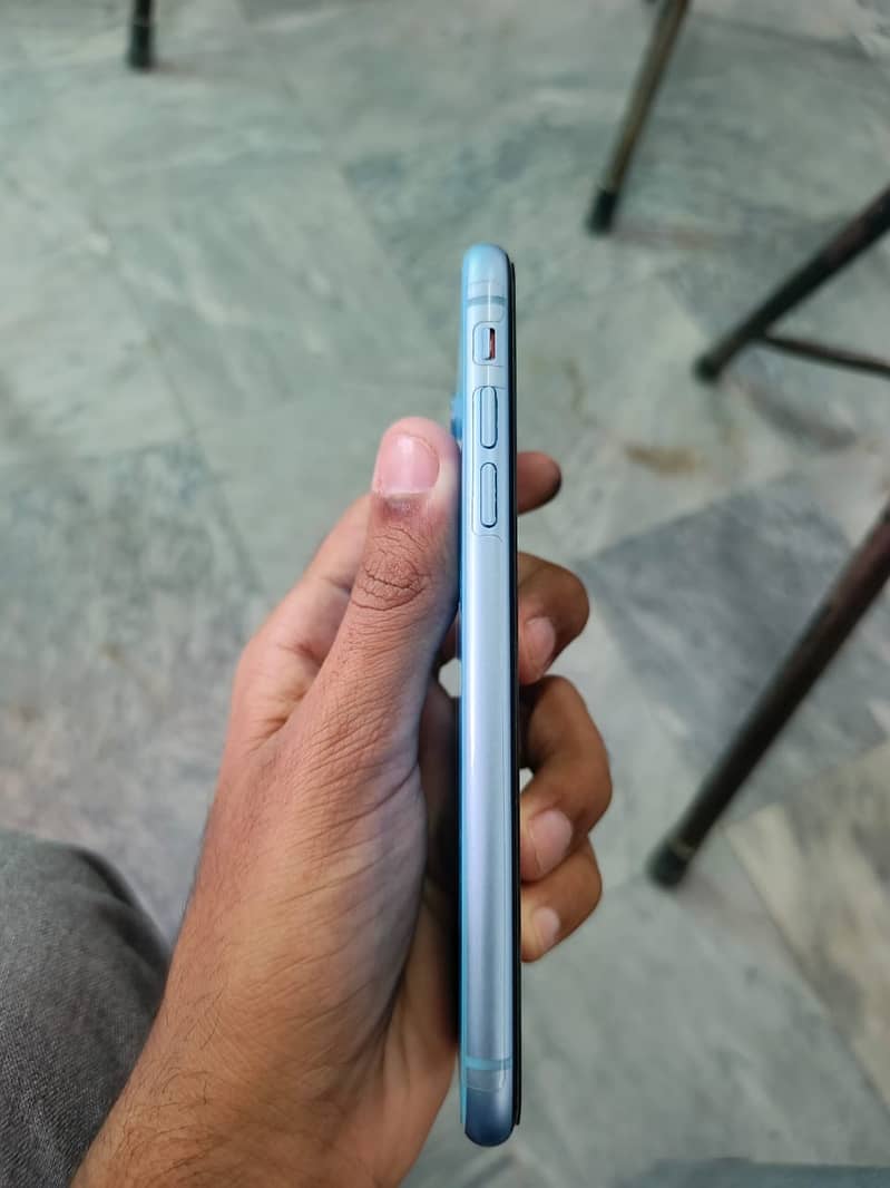 Apple iPhone XR 2