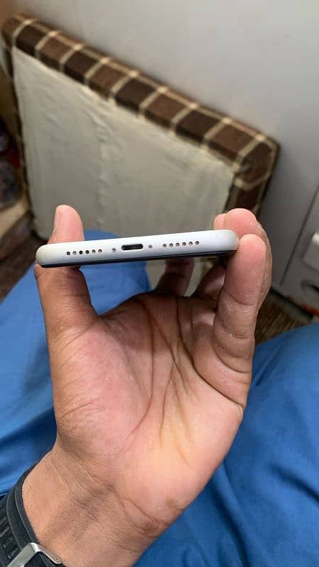 iphone 11 PTA prove 128gb 2