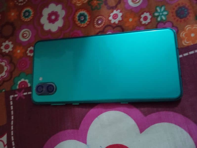 Sharp Aquos r3 6 gb ram 128 gb rom 0