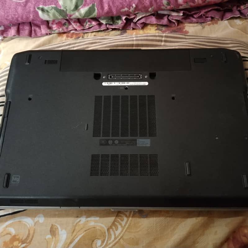 Dell Latitude E6530 1