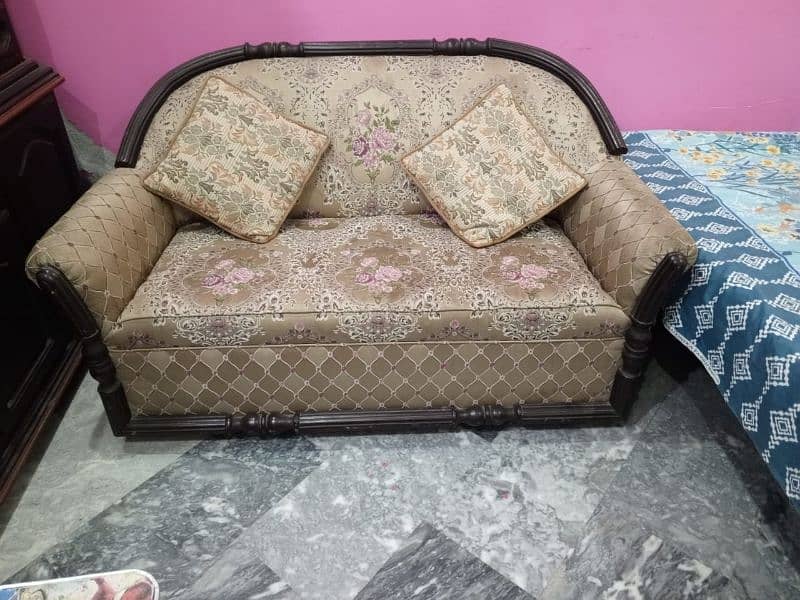 complete sofa set 3 2 1 like brand new condition 1