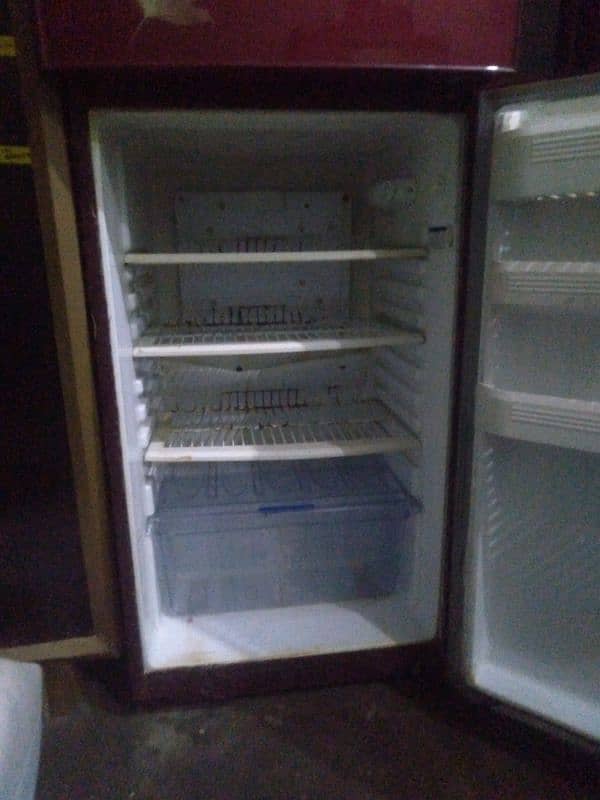 slightly used Good performance fridge 0