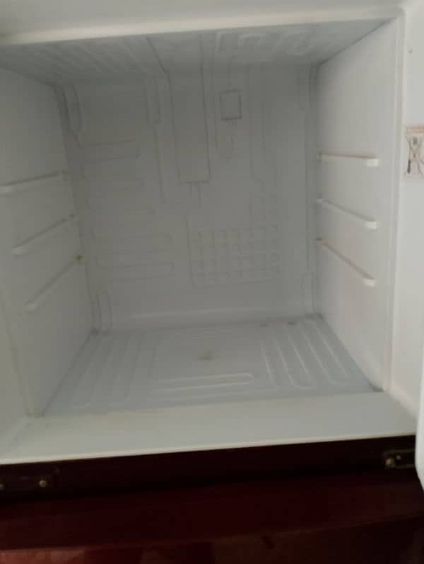 slightly used Good performance fridge 1