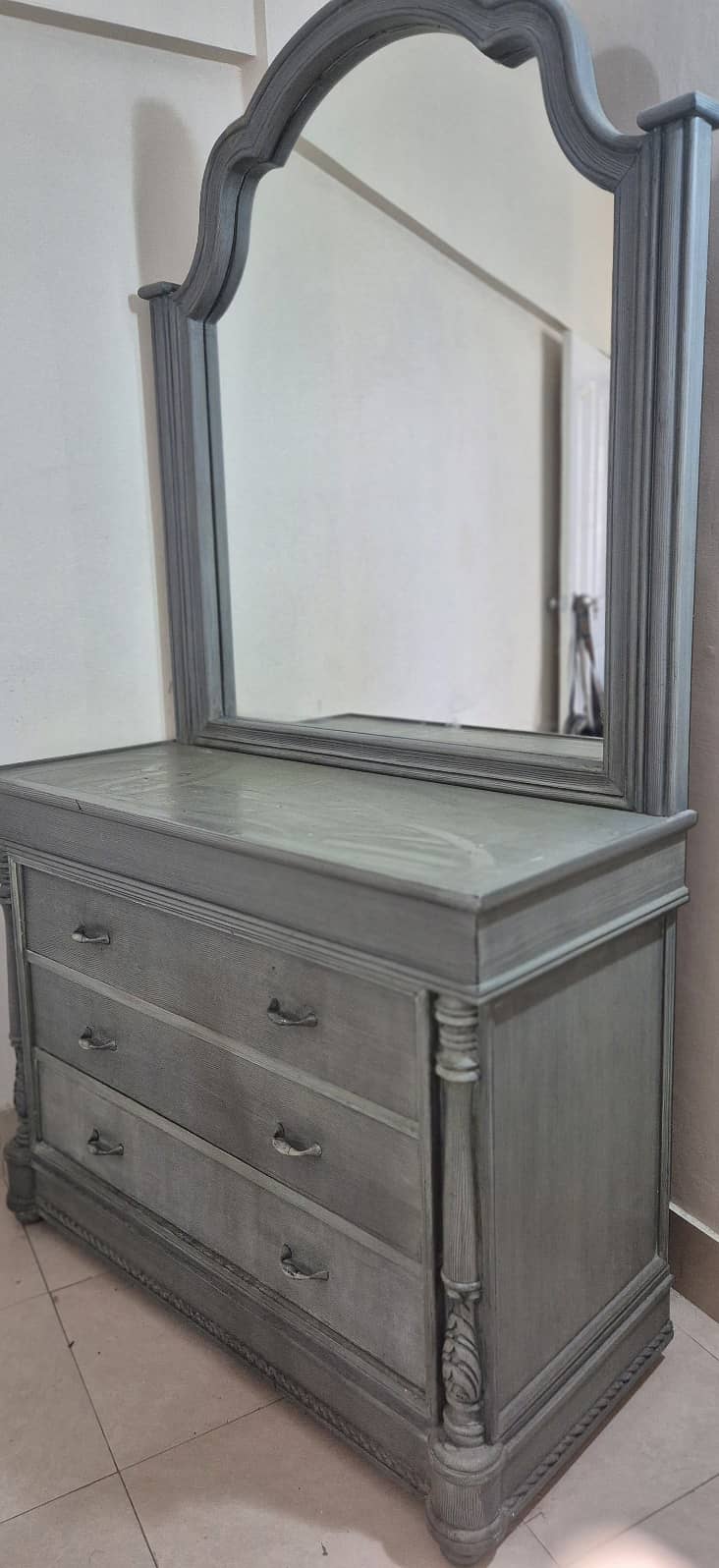 Dressing Table 1