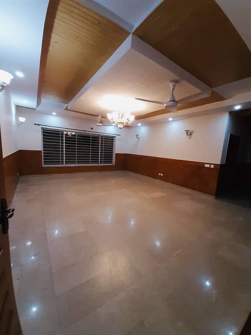 1 Kanal Beautiful 5Bed Double Unit House Available For Sale Ideal Location E-11 2