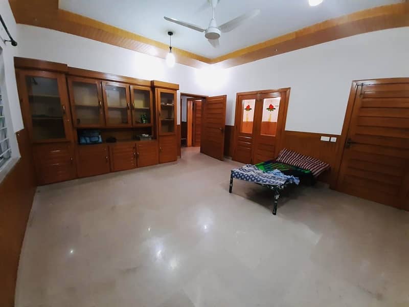 1 Kanal Beautiful 5Bed Double Unit House Available For Sale Ideal Location E-11 3