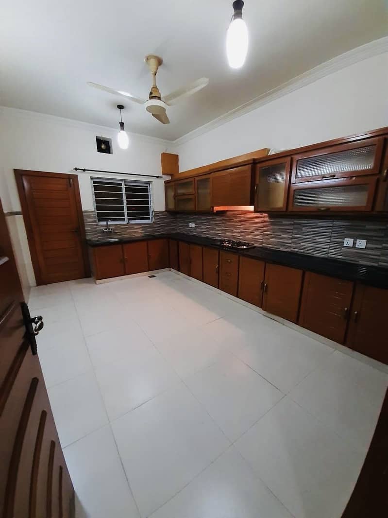 1 Kanal Beautiful 5Bed Double Unit House Available For Sale Ideal Location E-11 5