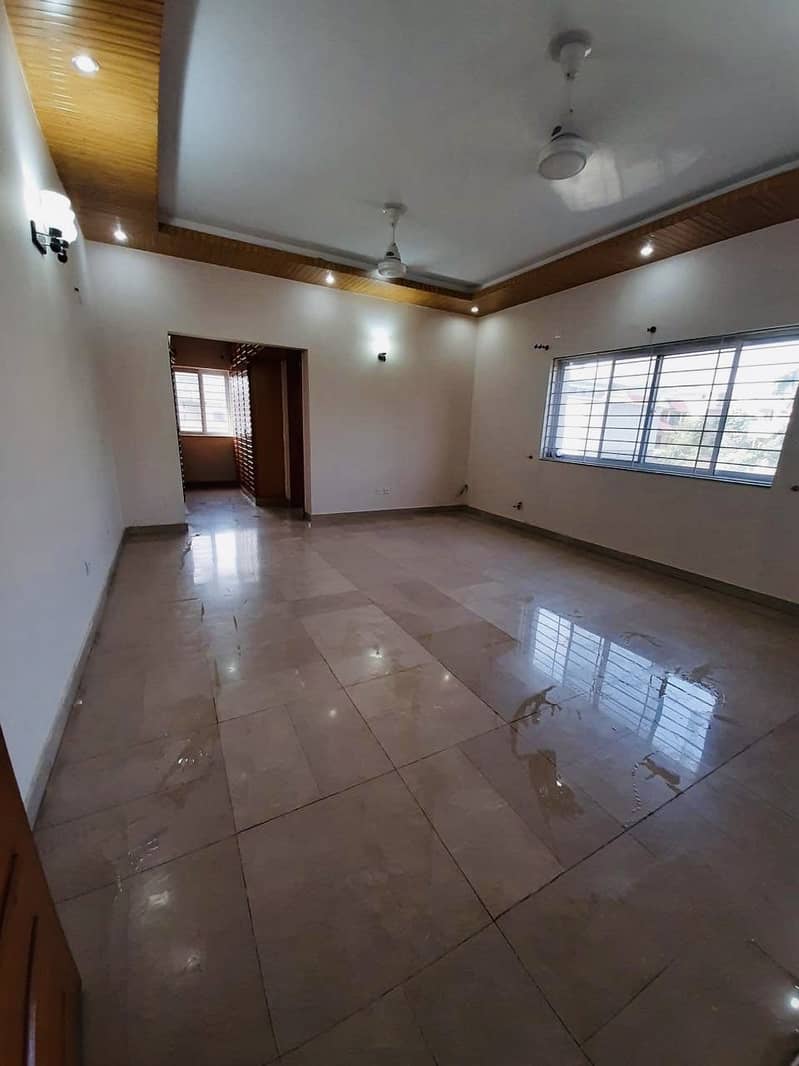 1 Kanal Beautiful 5Bed Double Unit House Available For Sale Ideal Location E-11 15