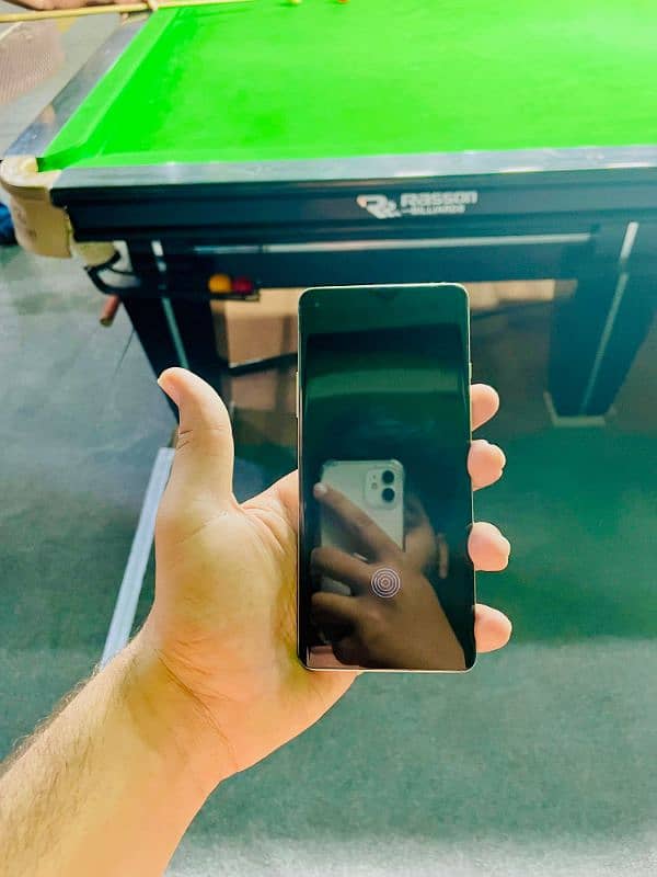 One plus 8 (dual Sim) 1