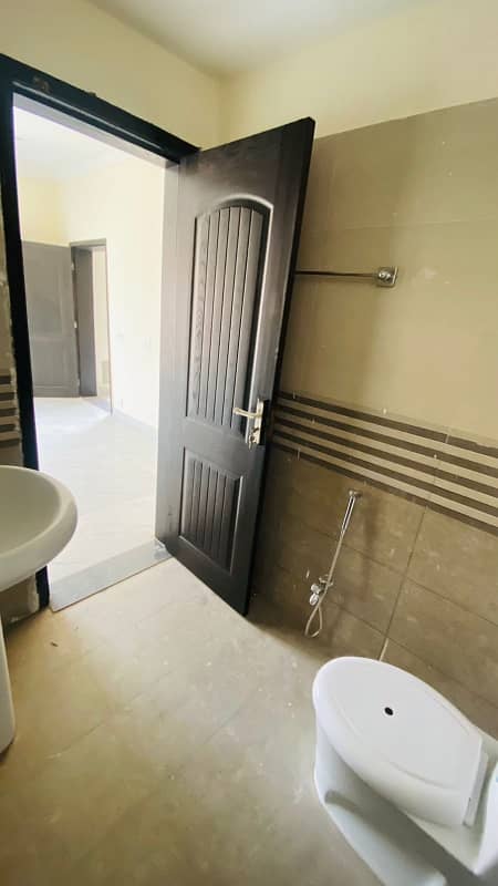 5 Marla Flat Available for Rent on 1st Floor 1