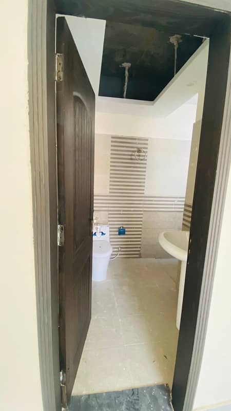 5 Marla Flat Available for Rent on 1st Floor 5