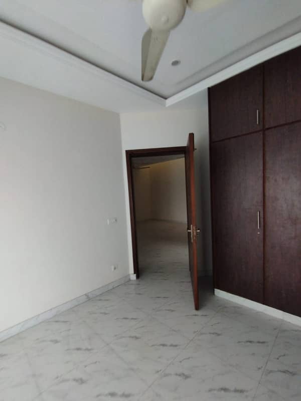 Lower Portion Locked And Upper Portion Available For Rent 7