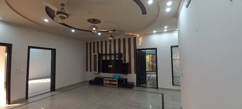 Lower Portion Locked And Upper Is Available For Rent 4