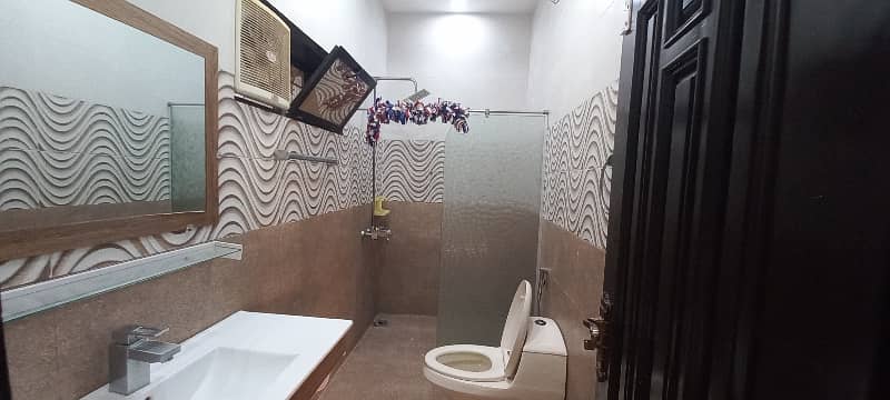 Lower Portion Locked And Upper Is Available For Rent 7