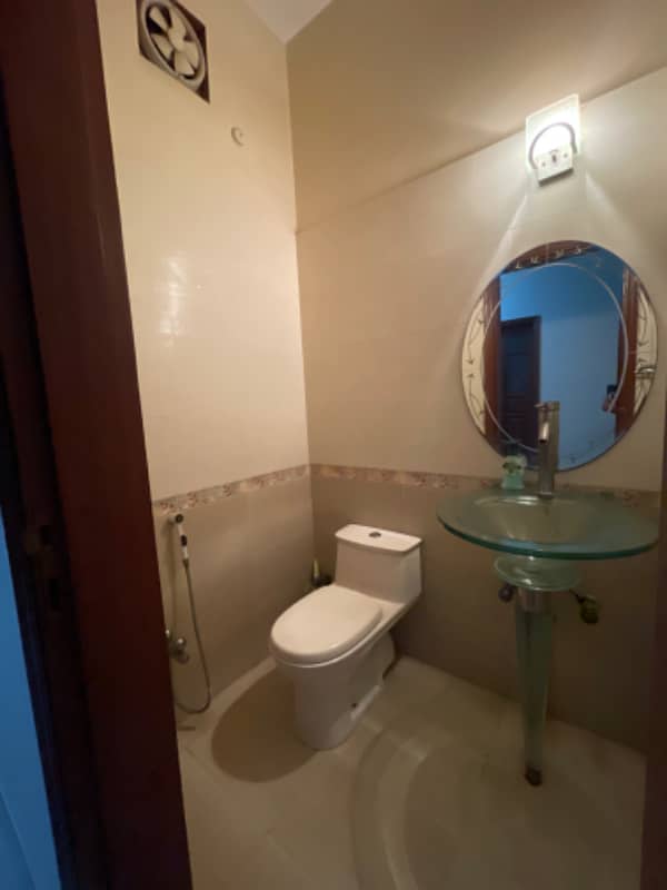 400sqyrd House for sale in Gulistan e Johar block 3A 2