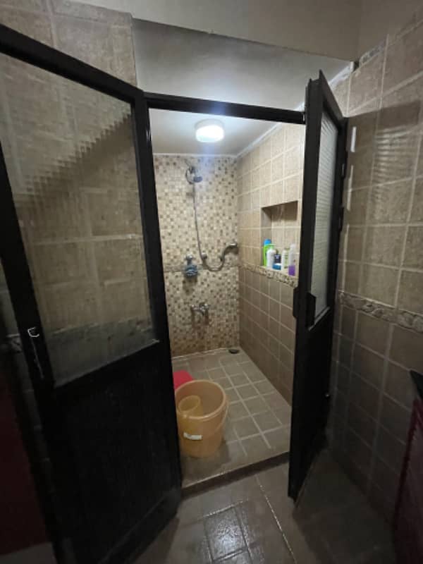 400sqyrd House for sale in Gulistan e Johar block 3A 10