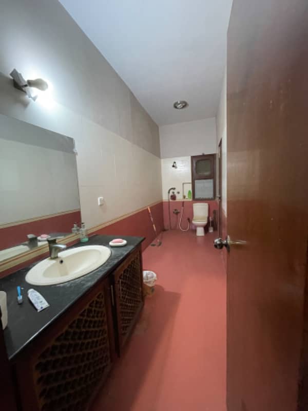 400sqyrd House for sale in Gulistan e Johar block 3A 17