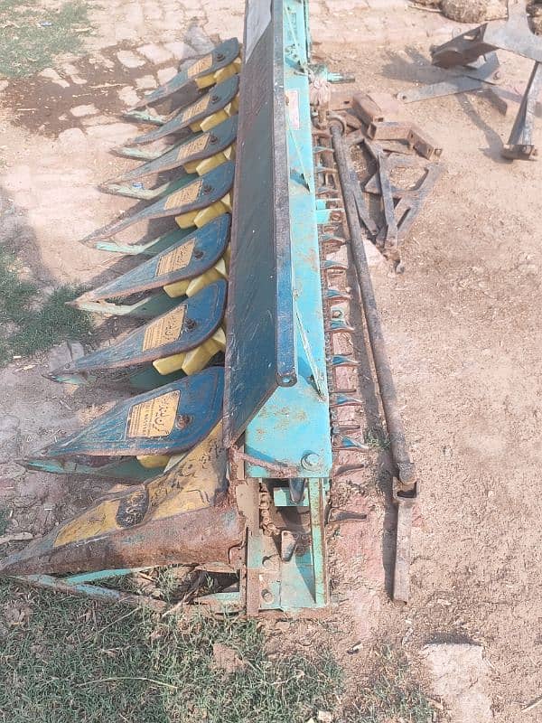 Raper Gandum cutter new condition one season use 0
