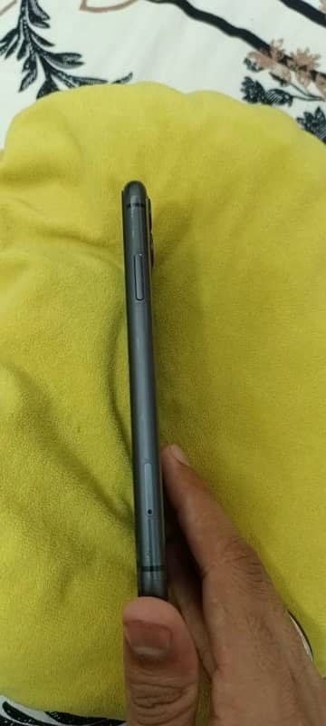 Iphone 11 good condition 1