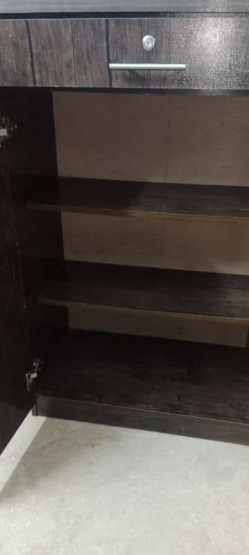 beautiful wardrobe with three shelves in slightly used condition 6