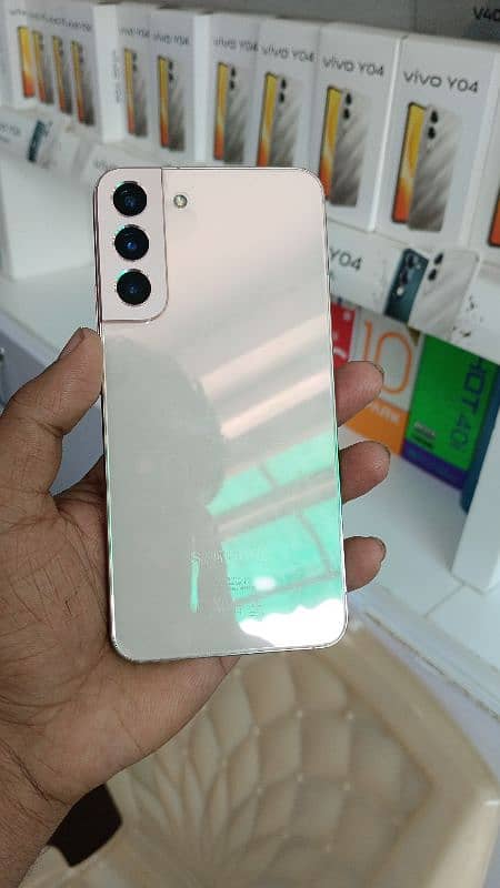 Samsung Galaxy S22 plus 128gb non PTA display finger outclassed camera 0