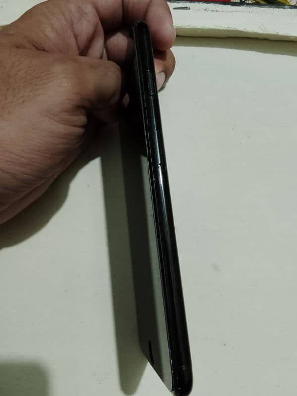 iphone 7 plus NON PTA 3