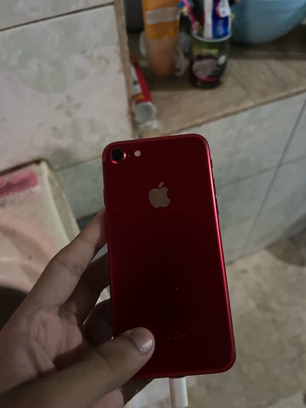 iPhone 7 128 gb factory unlock bas panel pir line ka but touch ok ha 3
