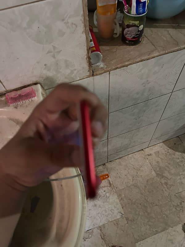 iPhone 7 128 gb factory unlock bas panel pir line ka but touch ok ha 6