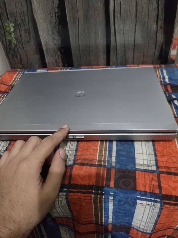 hp i5 2nd generation exchange with iPad or tab 1